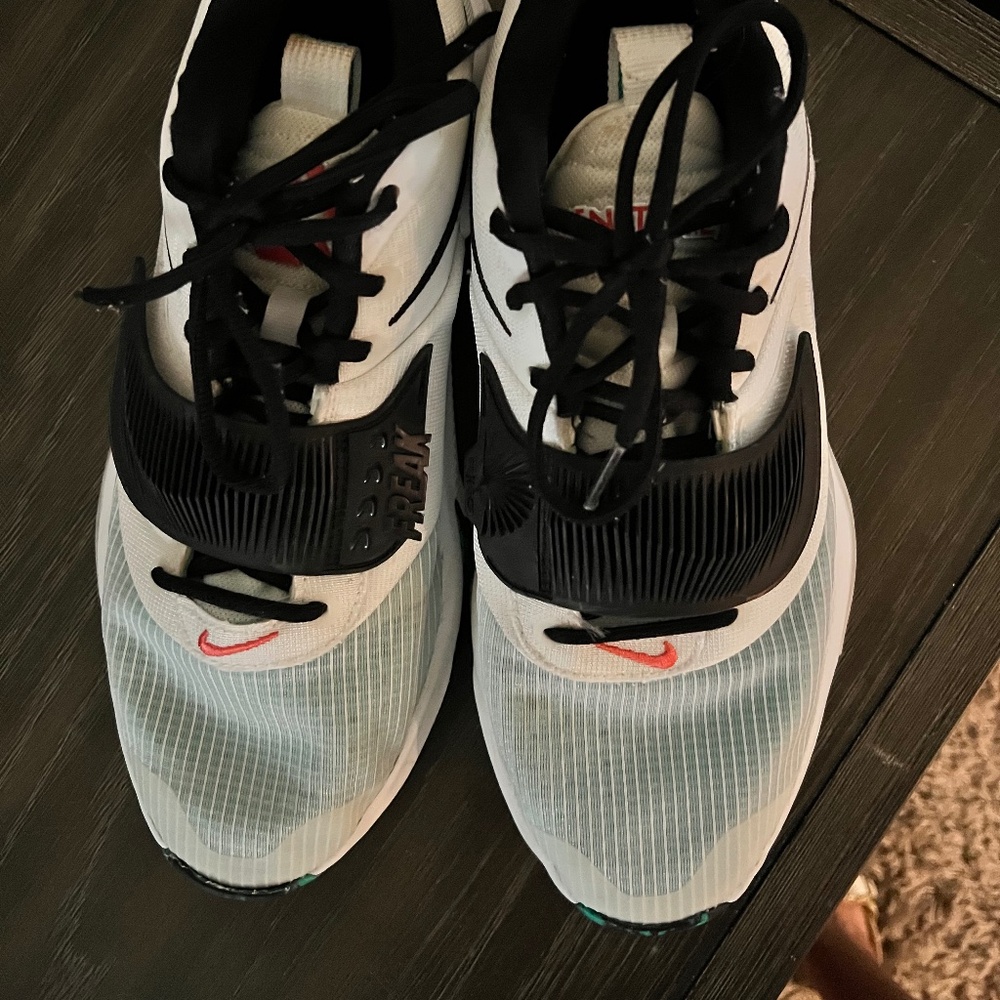 Nike Shoes Mens Size 9.5 Green Zoom Freak 3 Emerald Basketball Athletic Shoe